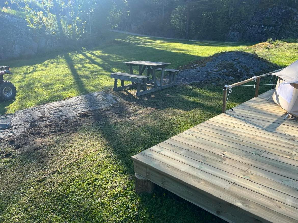 Hommen Gard Glamping Hotel Risør Exterior foto